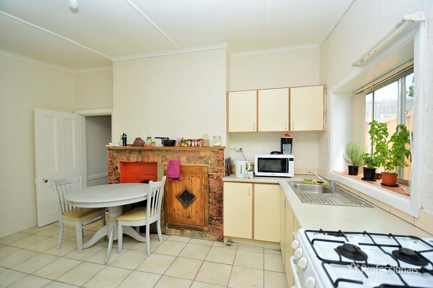 71 Inch Street, Lithgow NSW 2790, Image 2
