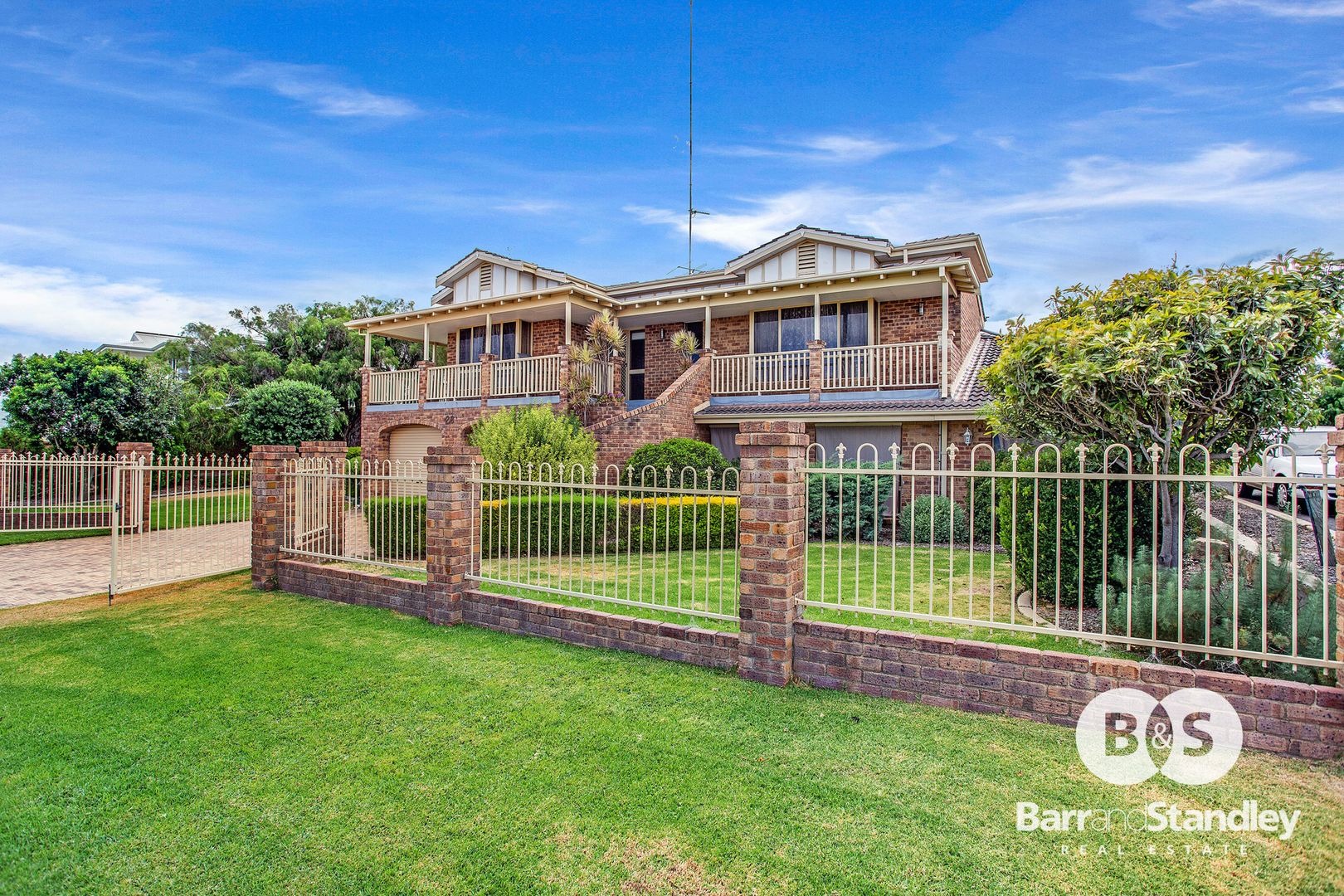 26 & 28 Barnes Avenue, Australind WA 6233, Image 1