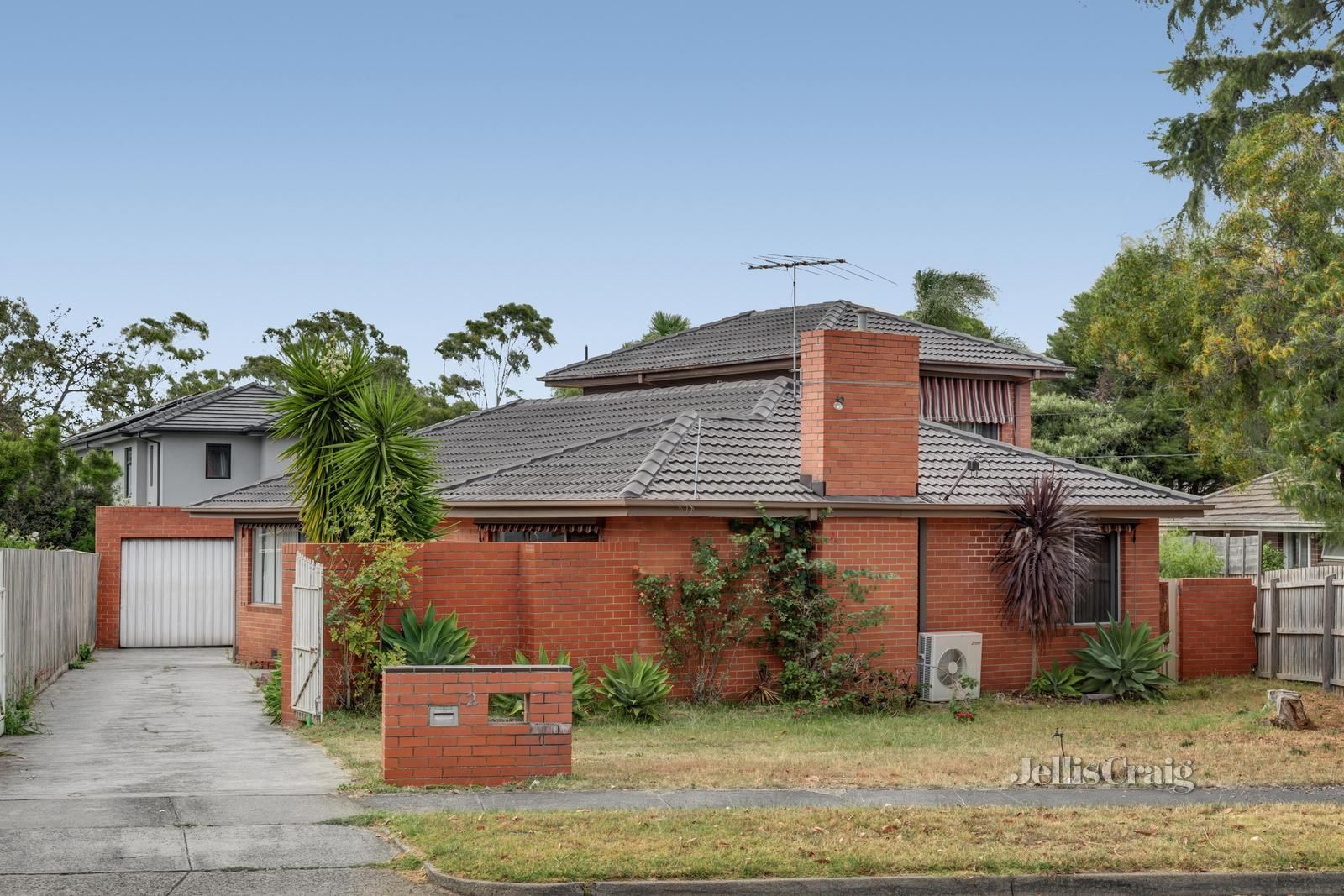 2 Kerferd Road, Glen Waverley VIC 3150, Image 0