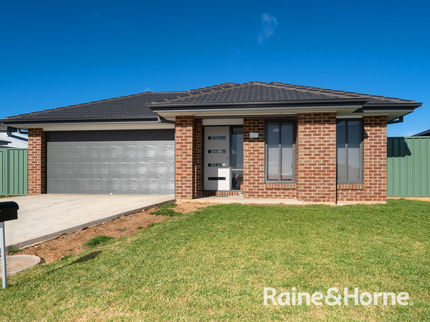 27 Hazelwood Drive, Forest Hill NSW 2651, Image 0