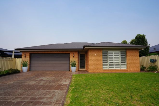 Picture of 1 Gillmartin Drive, GRIFFITH NSW 2680