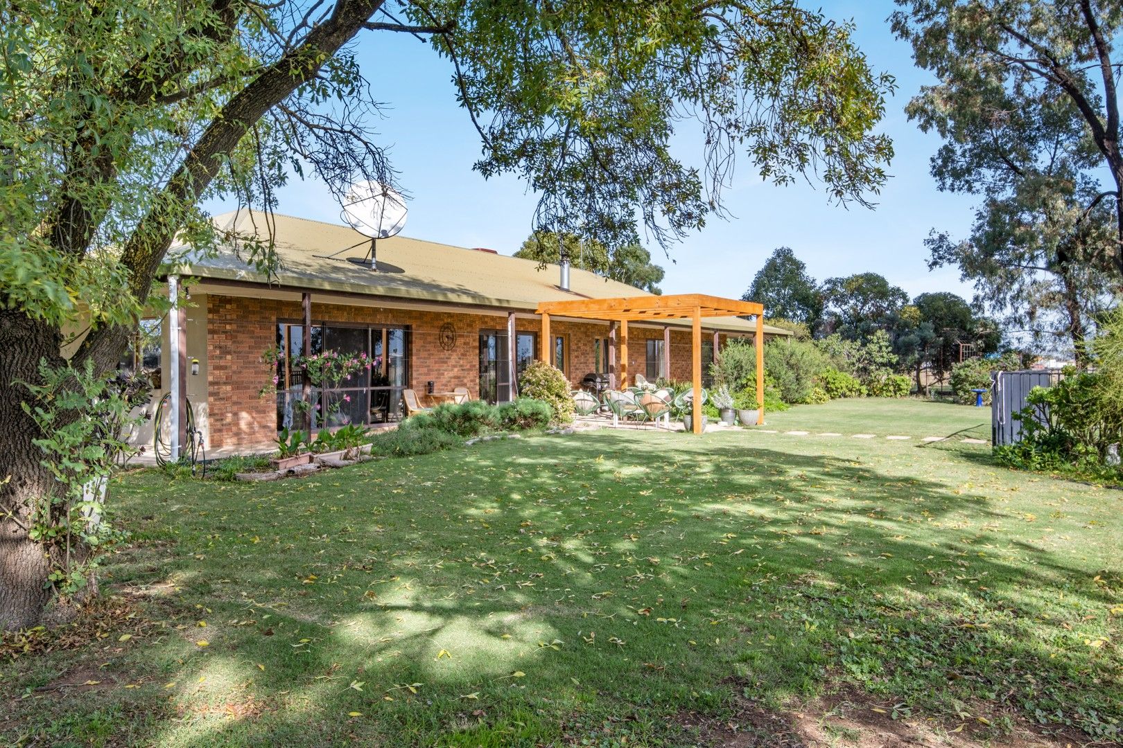 4 bedrooms Acreage / Semi-Rural in 189 Katamatite-Yarrawonga Road YARRAWONGA VIC, 3730
