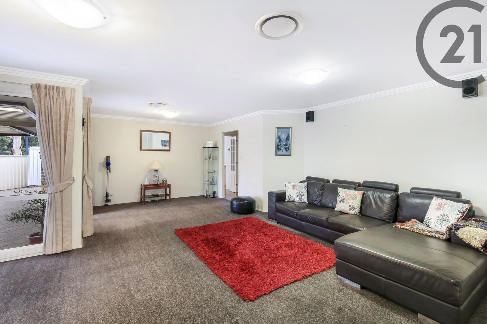 77 Boronia Drive, Voyager Point NSW 2172, Image 2