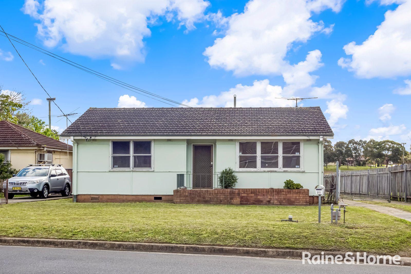 21 Barlow Crescent, Canley Heights NSW 2166, Image 1