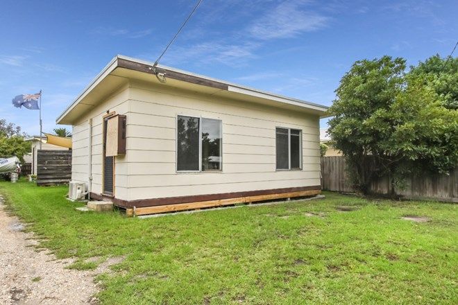 Picture of 6 Fish Street, LAKES ENTRANCE VIC 3909