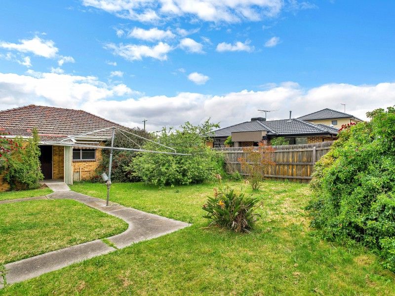 14 Winifred Street, Oak Park VIC 3046, Image 2