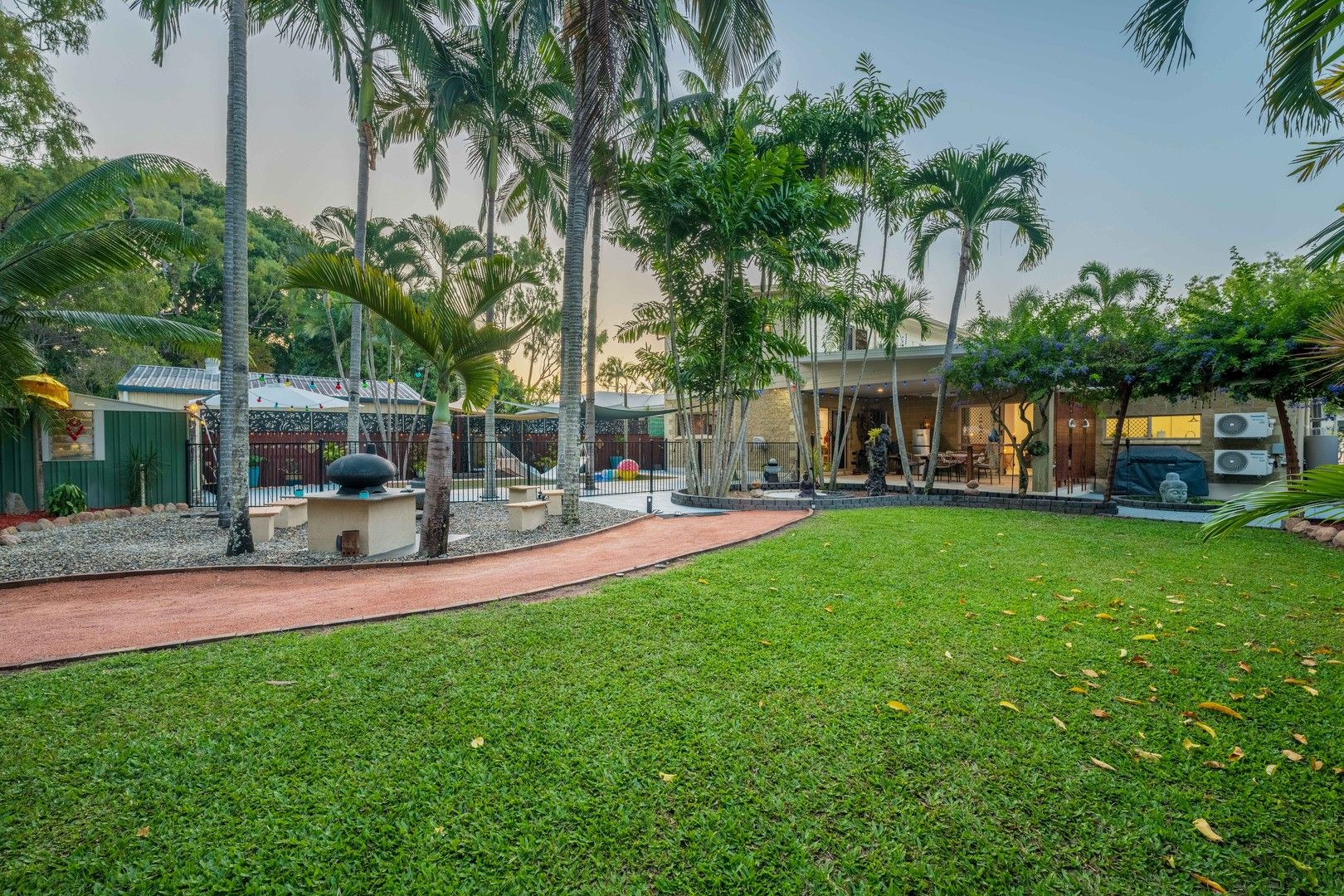 39 The Esplanade, Toolakea QLD 4818 Domain