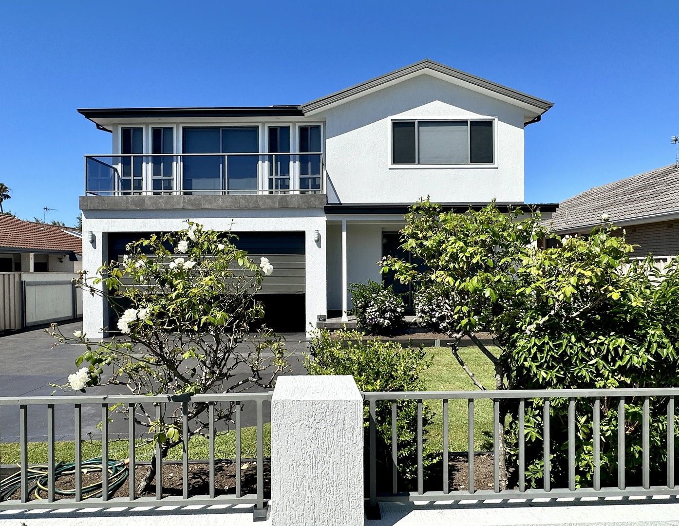 5 bedrooms House in 6 Iluka Road BARRACK POINT NSW, 2528