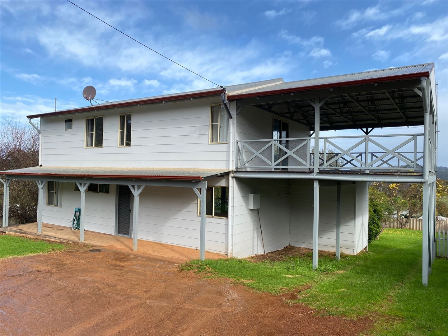 4 bedrooms House in 11 Ewing Place BRIDGETOWN WA, 6255