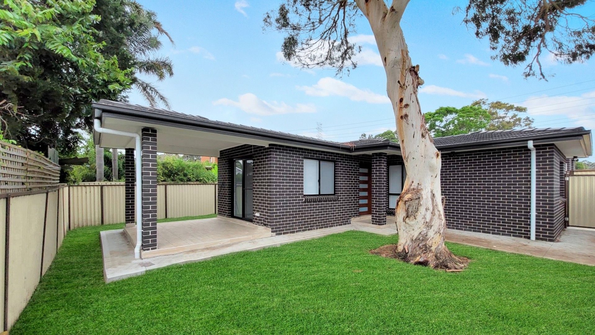 2 bedrooms House in 139a Griffiths Avenue BANKSTOWN NSW, 2200