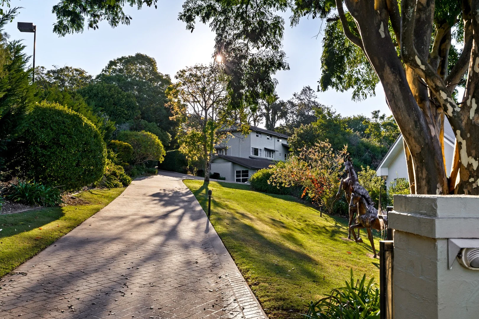 7 Curzon Street, Mount Lofty QLD 4350