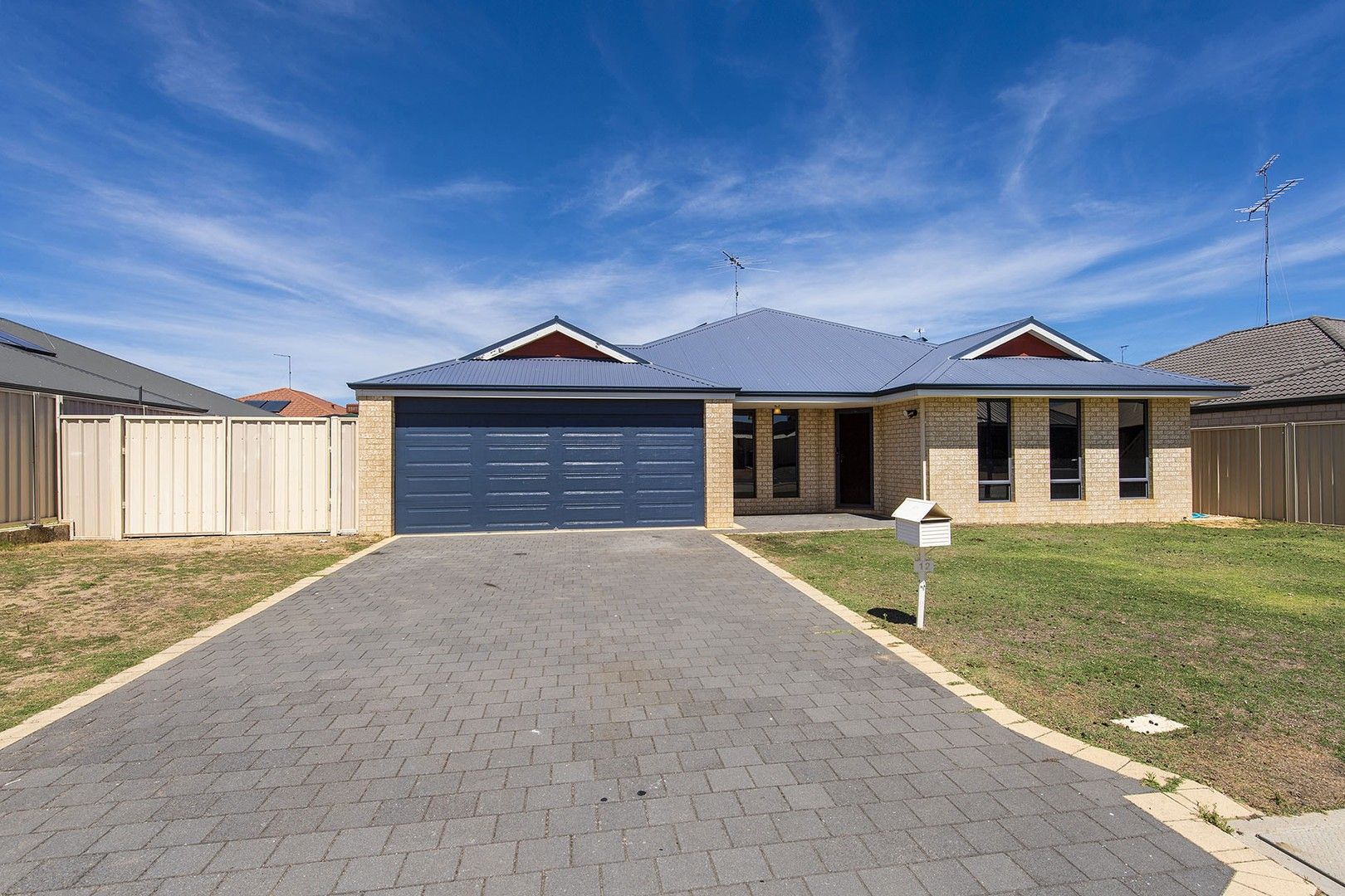 4 bedrooms House in 12 Bandicoot Way DAWESVILLE WA, 6211