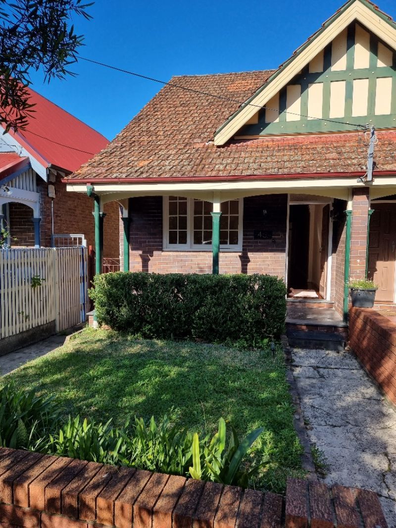 4 bedrooms House in 46 Carlton Crescent SUMMER HILL NSW, 2130