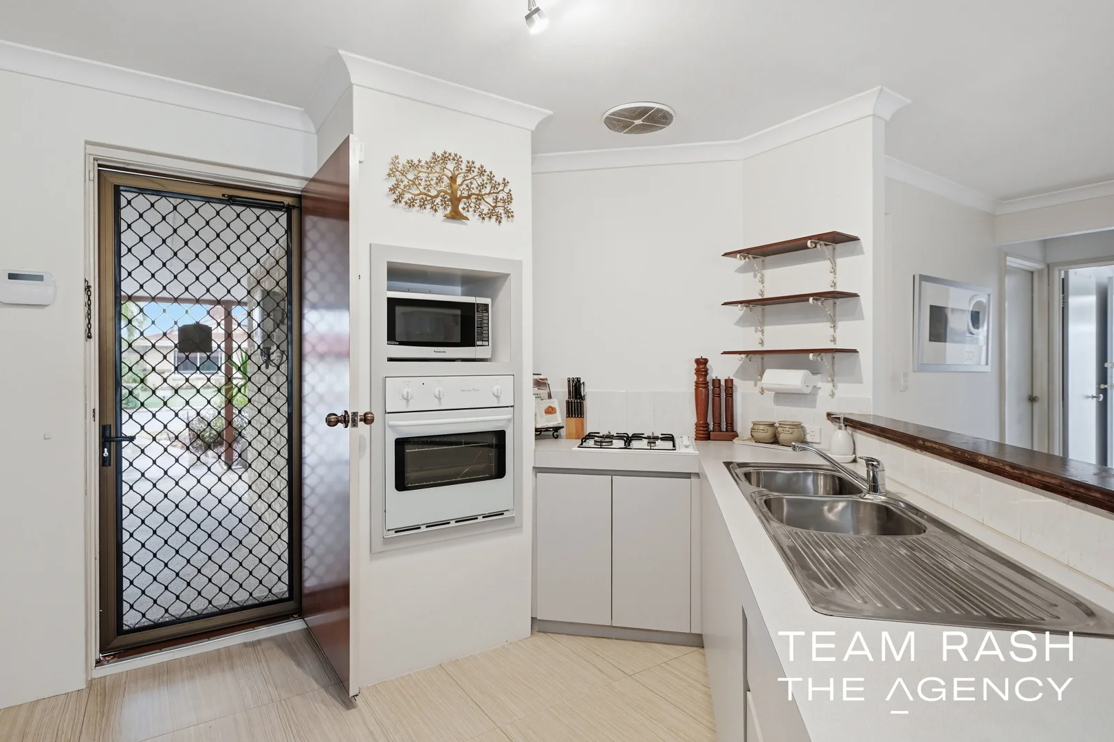 Additional image 10 of 6 Woodview Retreat, Caversham WA 6055