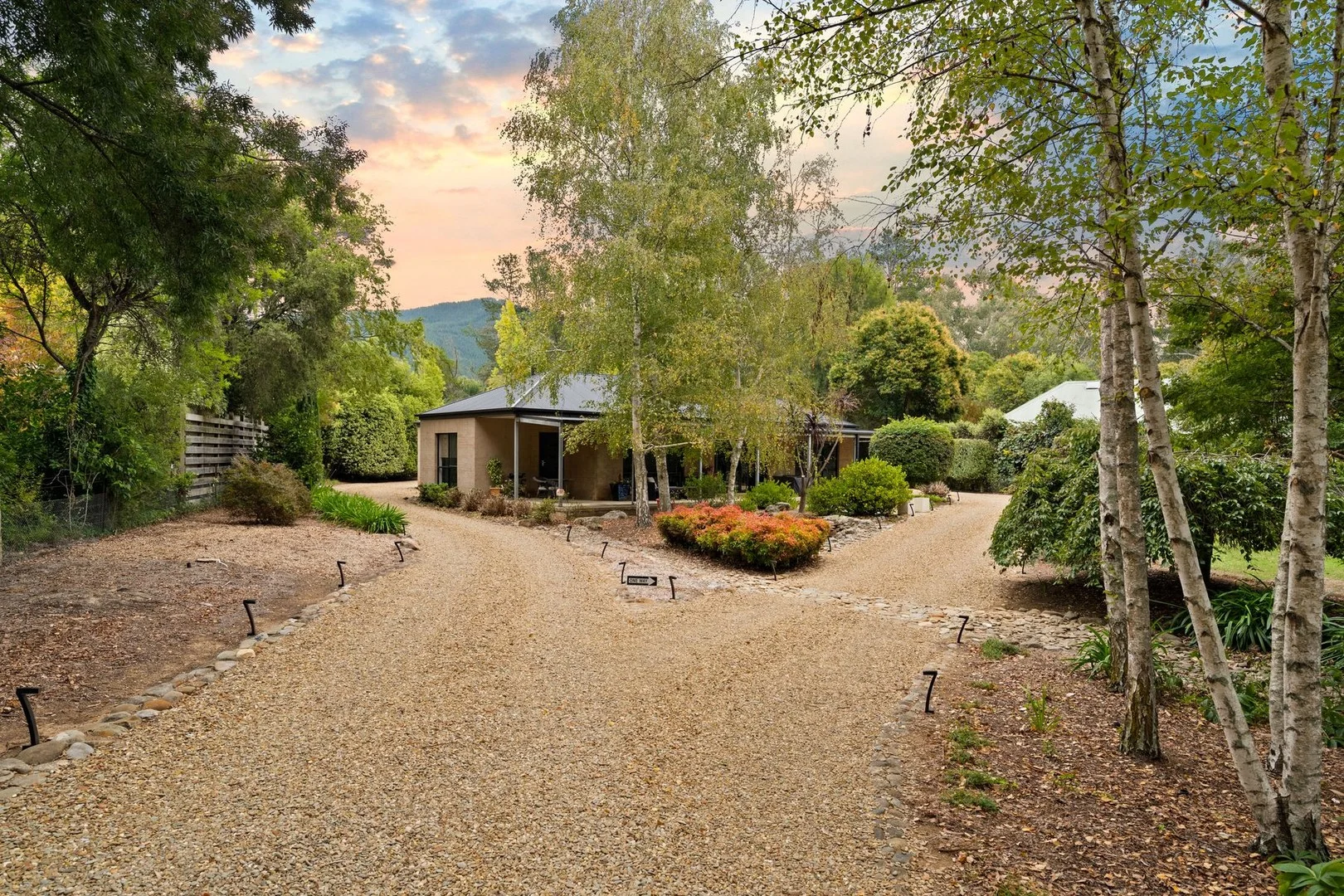 25 Ashwood Avenue, Bright VIC 3741