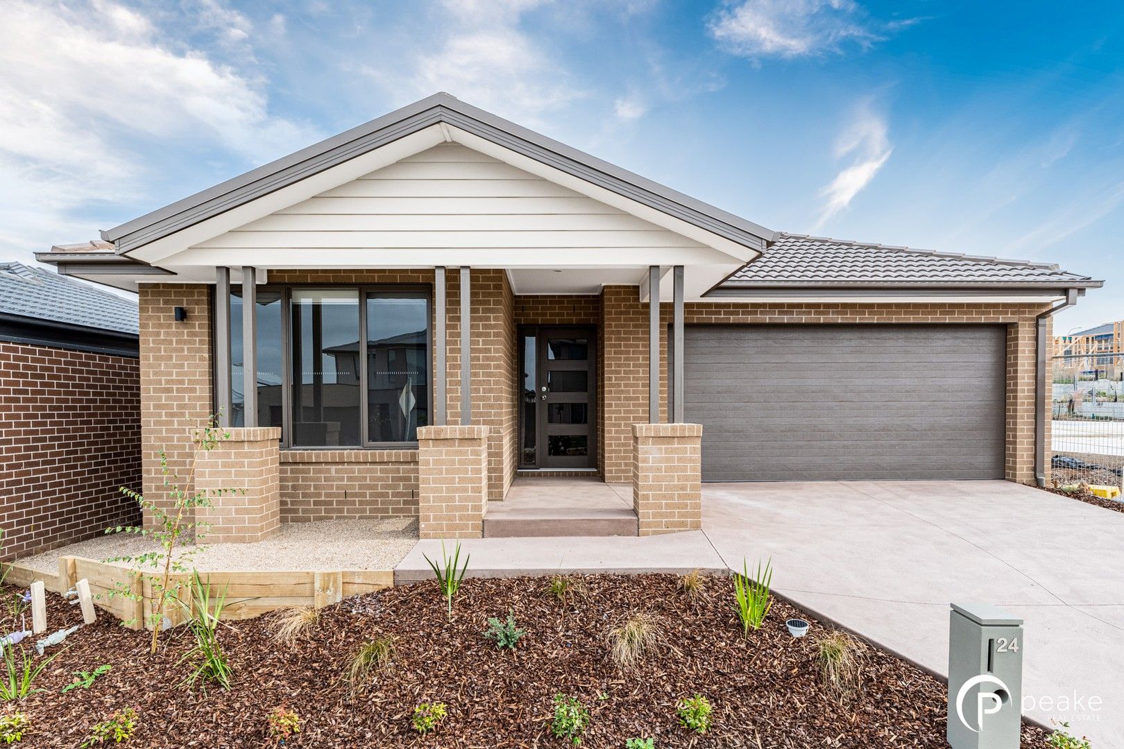 4 bedrooms House in 24 Lexington Parade BERWICK VIC, 3806