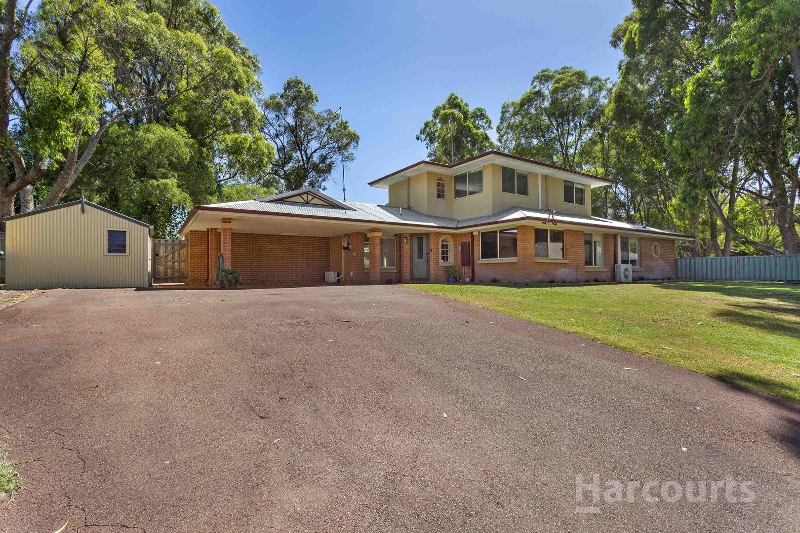 5 bedrooms House in 7 Korbel Close GREENFIELDS WA, 6210