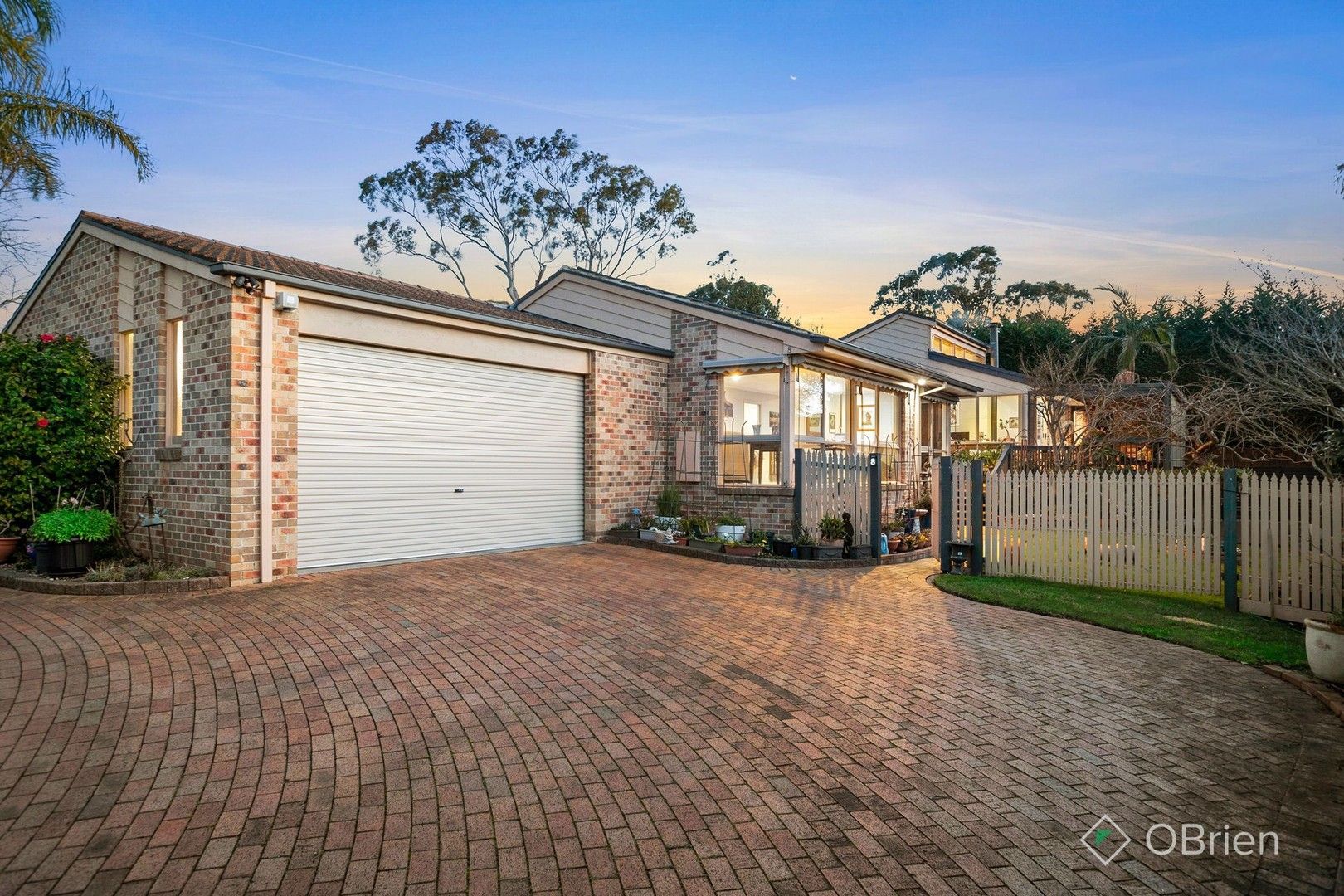 8 Robins Close, Mount Martha VIC 3934, Image 2