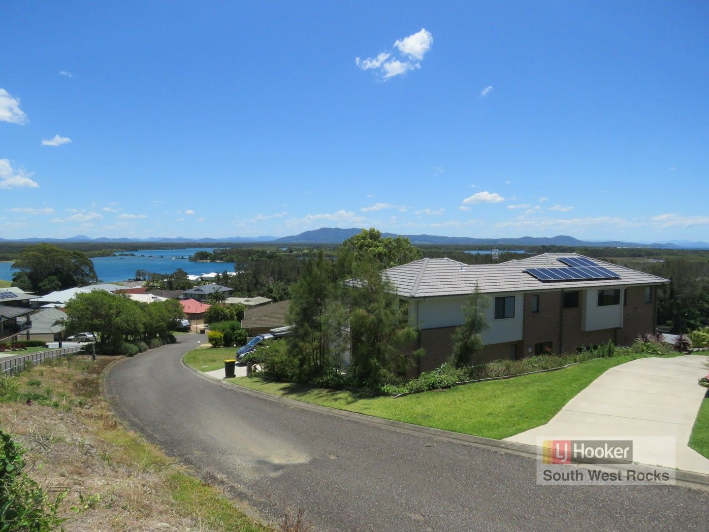 9 Salmon Circuit, South West Rocks NSW 2431, Image 1