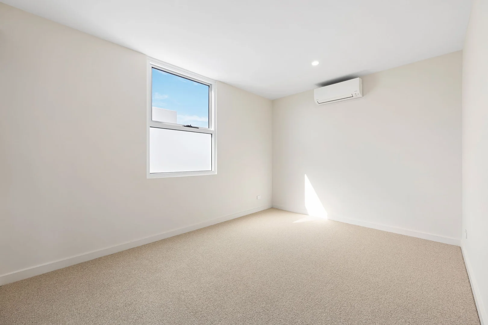 Additional image 7 of 2/2 Ruda Street, Doncaster VIC 3108