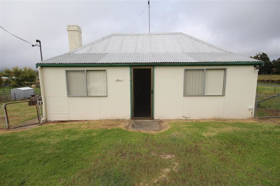 21 Martin Street, Tenterfield Property History & Address Research Domain