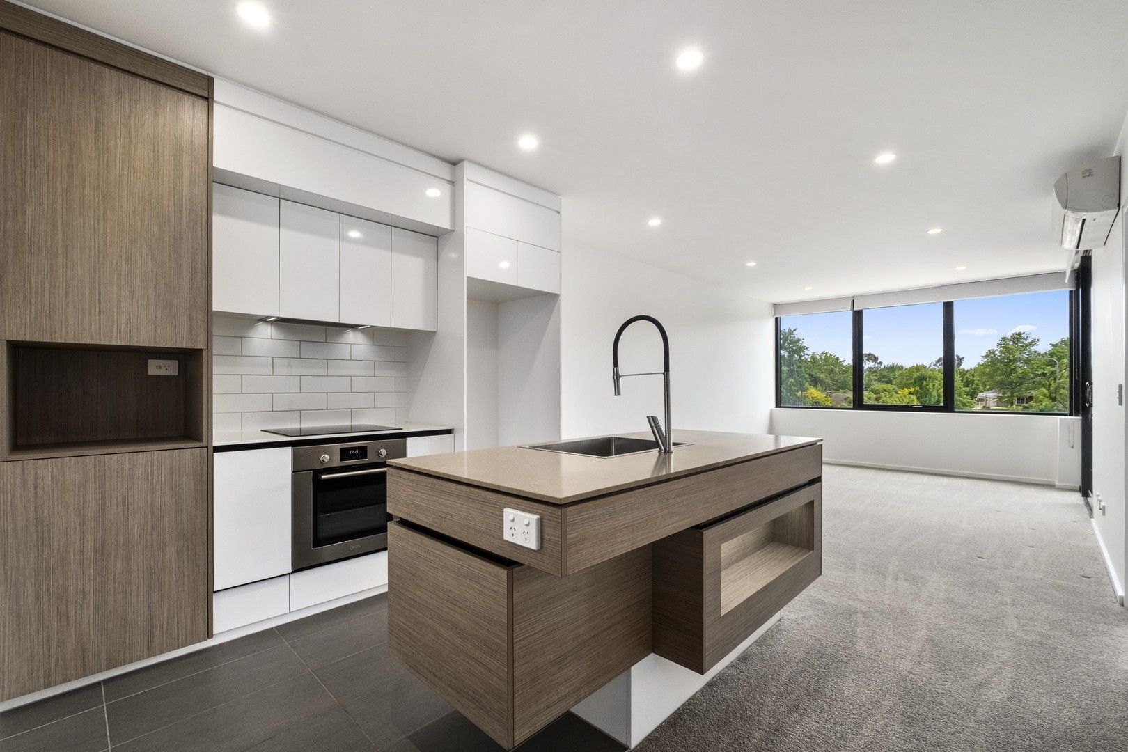 2 bedrooms Apartment / Unit / Flat in 72/26 Antill Street DICKSON ACT, 2602