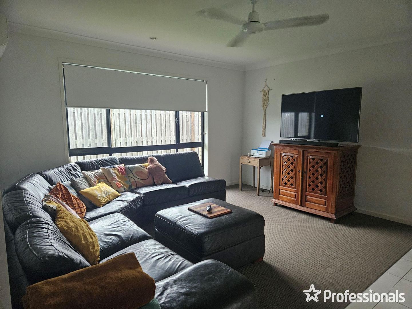 60 Phoenix Crescent, Rural View QLD 4740, Image 2