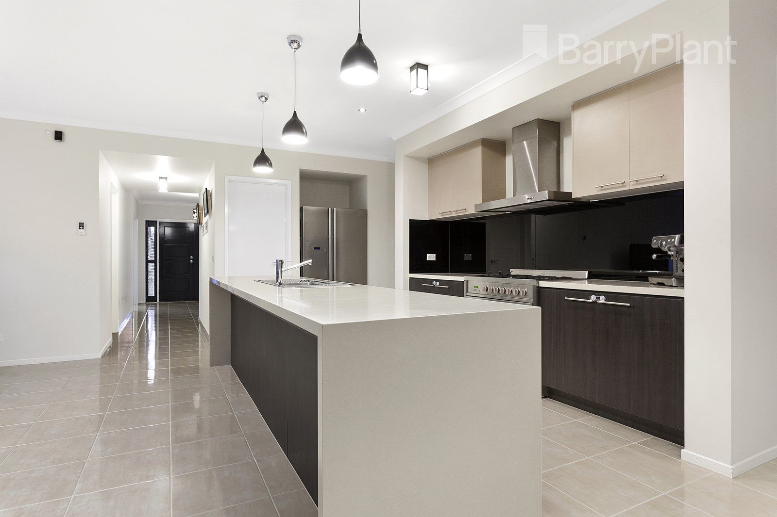 4 Holman Avenue, Craigieburn VIC 3064, Image 2