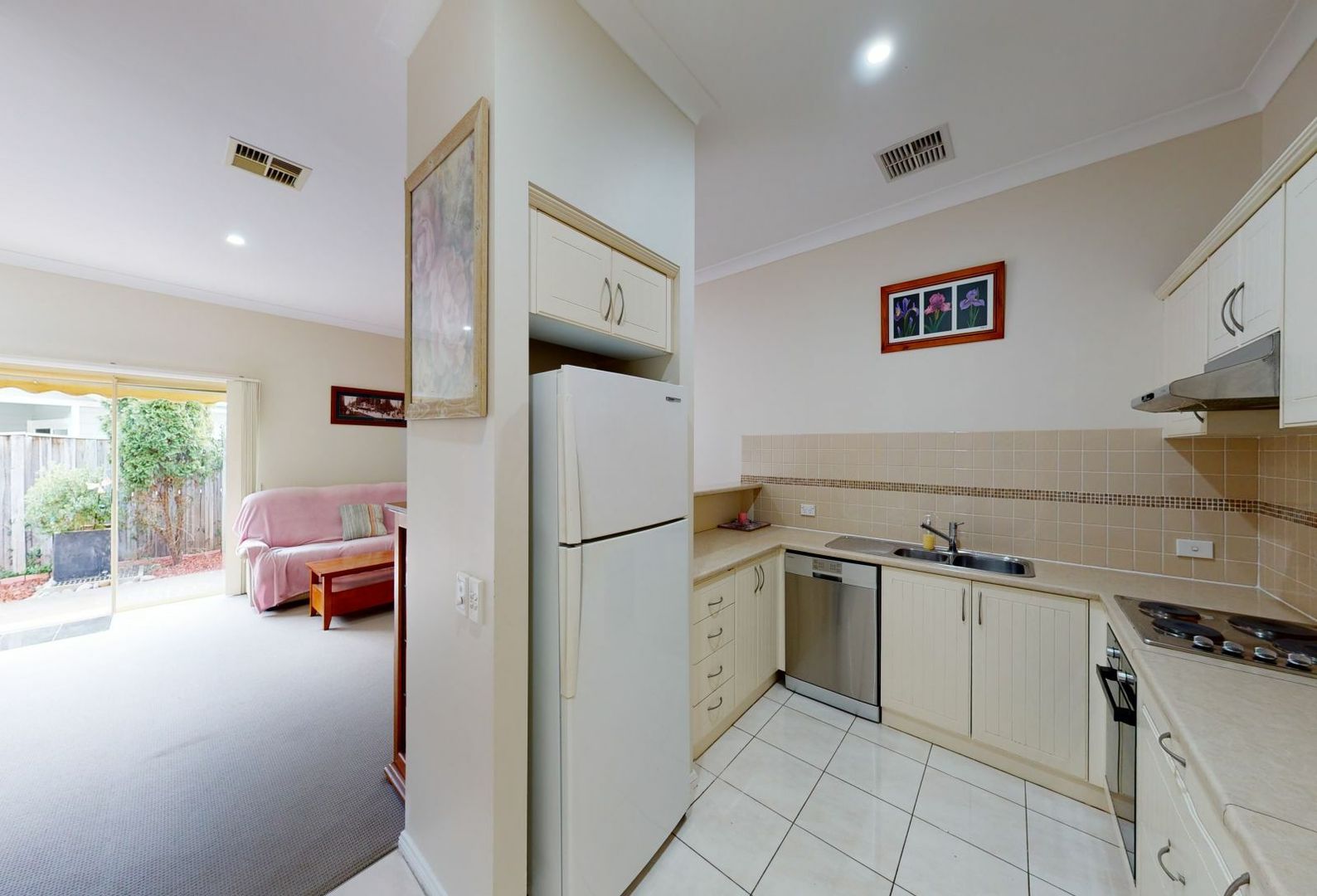10/3-5 Colden St, Picton NSW 2571, Image 2