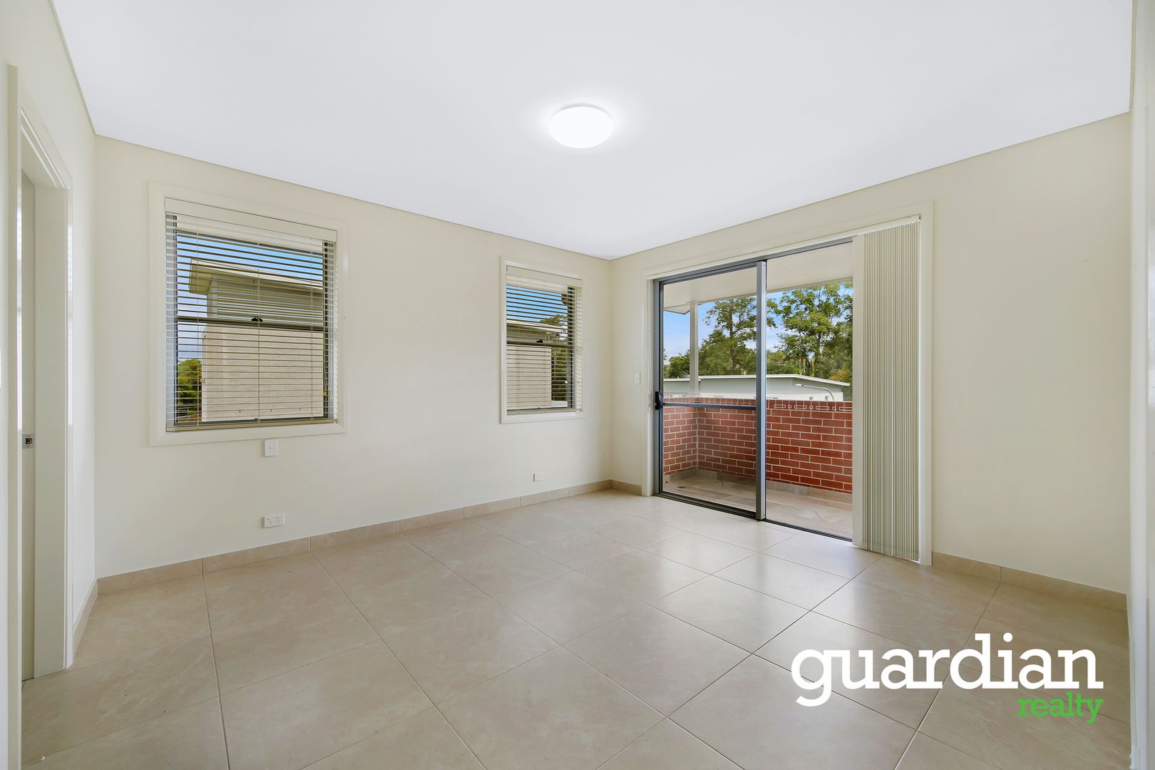 10/2 Cathay Place, Kellyville NSW 2155, Image 2