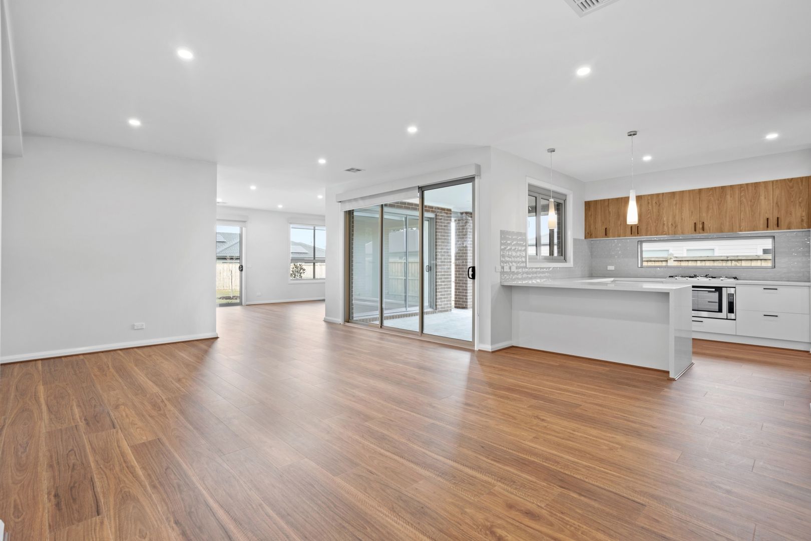 68 Honeysuckle Lane, Woodend VIC 3442, Image 2