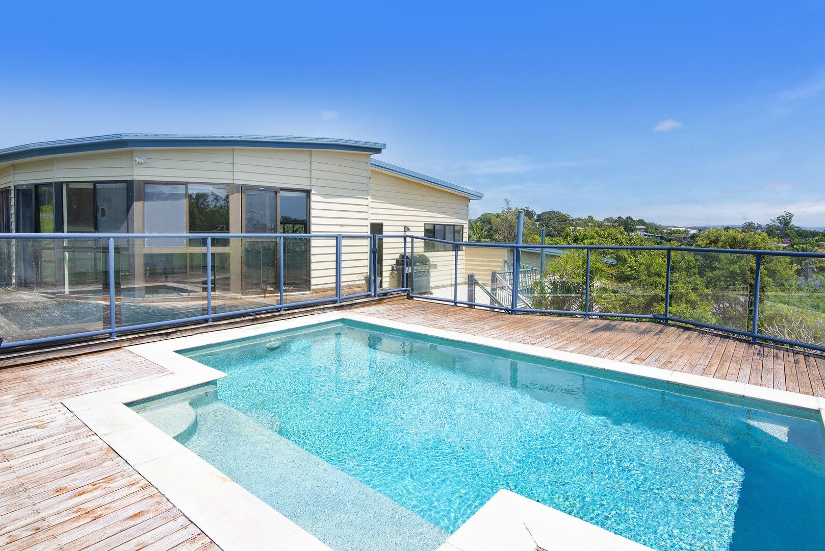 3 bedrooms House in 14 Coolamon Court TUGUN QLD, 4224