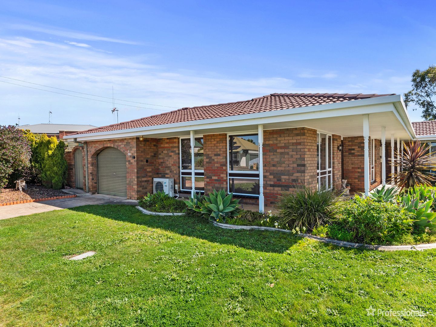 1/211-213 Gladstone Street, Maryborough VIC 3465, Image 1