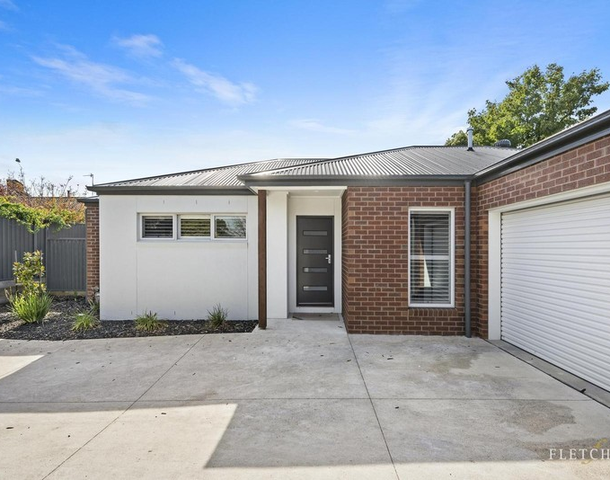 9/209 Tinworth Avenue, Mount Clear VIC 3350