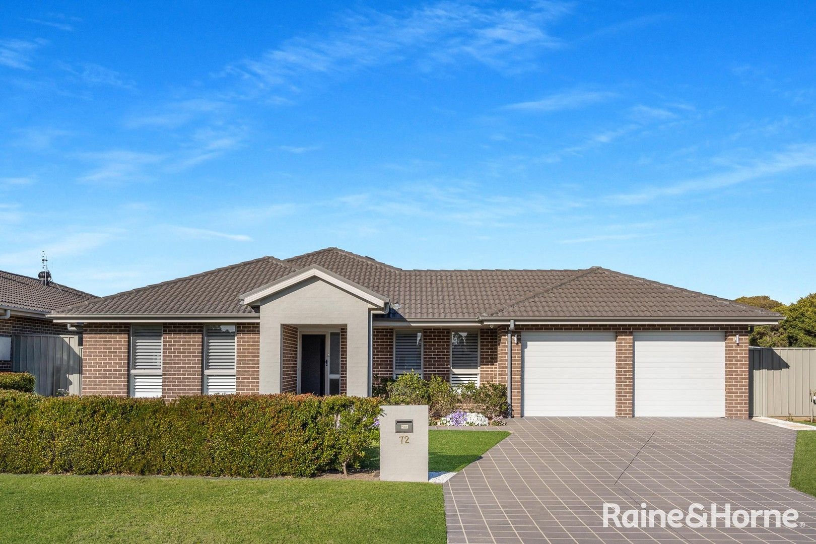 4 bedrooms House in 72 Browns Road SOUTH NOWRA NSW, 2541