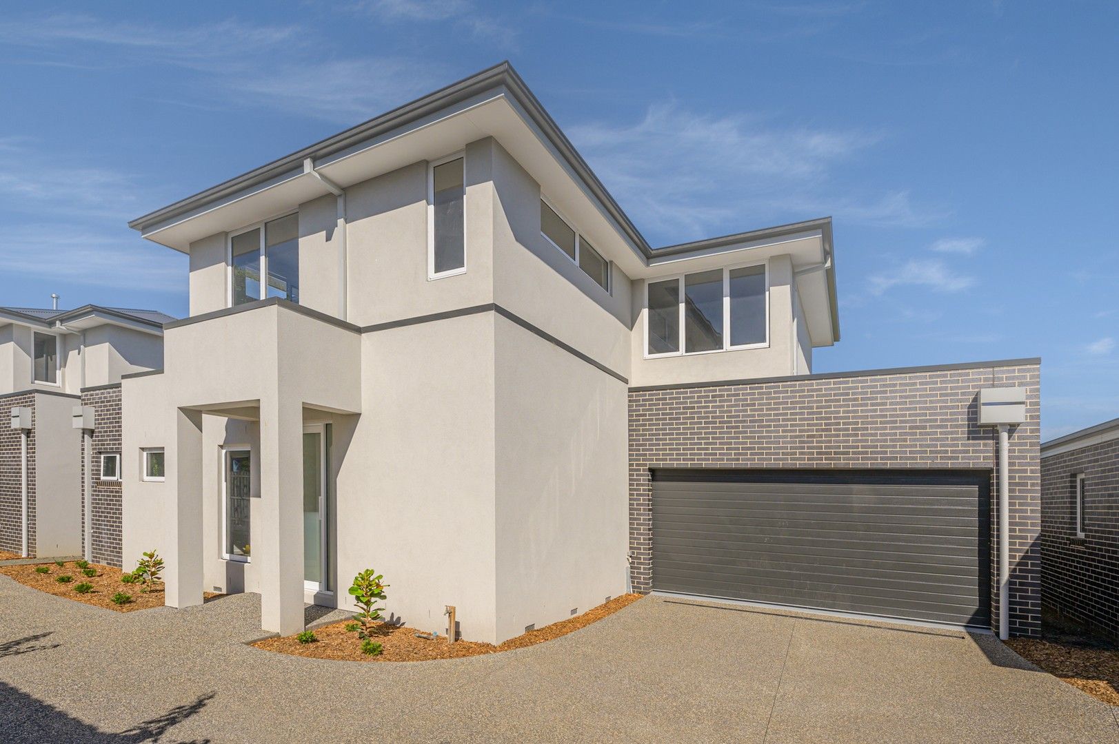 4 bedrooms Townhouse in 2/21 Alameda Avenue MORNINGTON VIC, 3931
