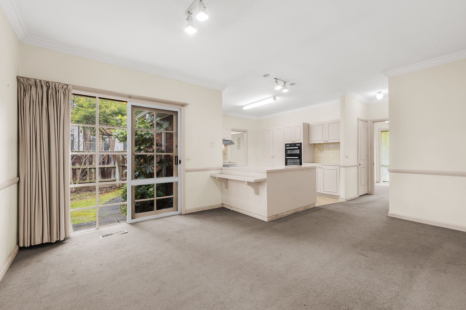 18 Henry Street, Doncaster VIC 3108, Image 2