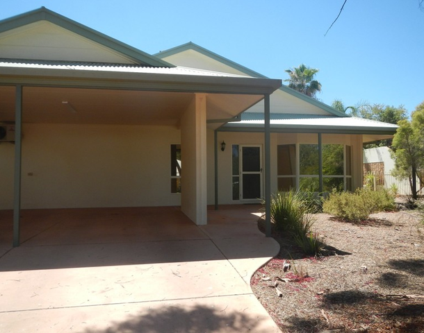 14 Delahunty Court, Desert Springs NT 0870