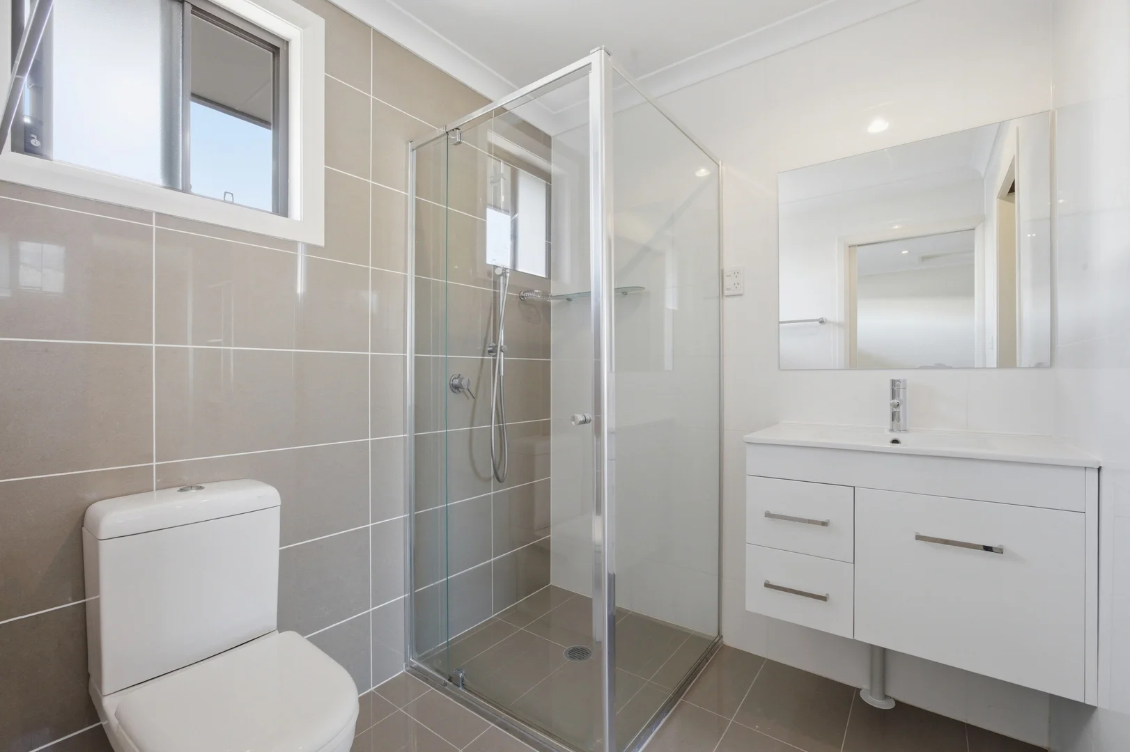 Additional image 15 of Unit 4/9 Bungendore Road, Queanbeyan East NSW 2620