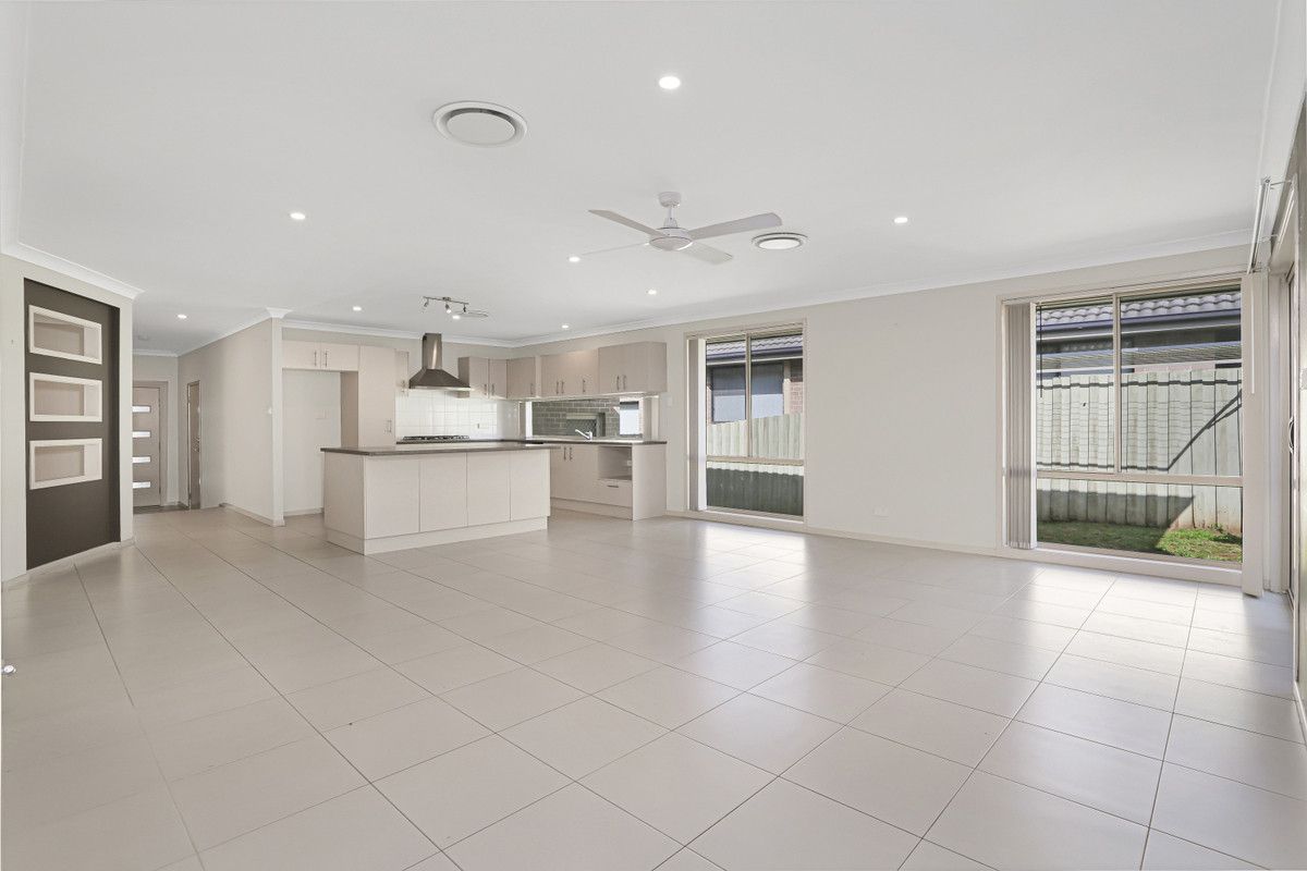 13 Marshall Avenue, Spring Farm NSW 2570, Image 2