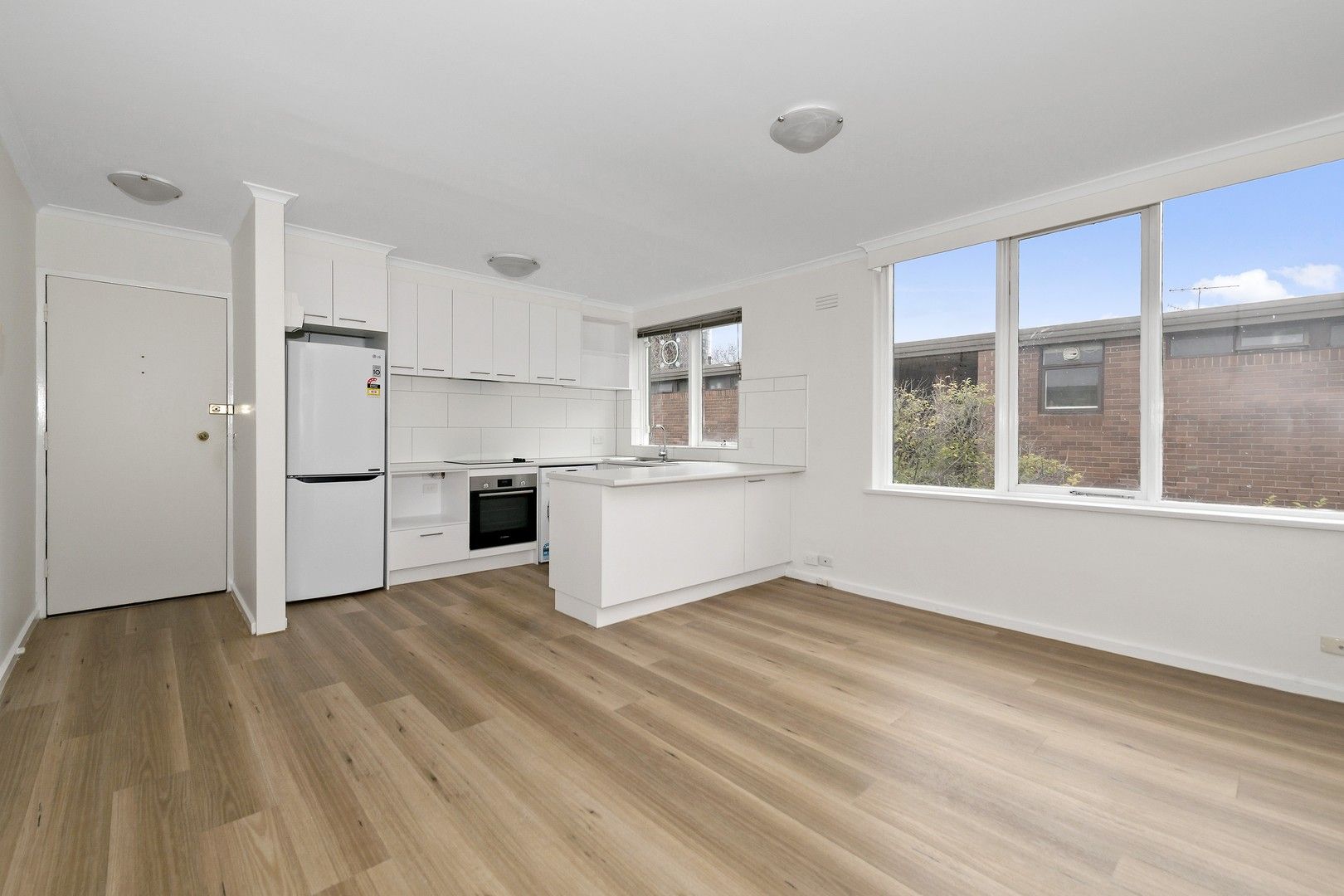 2 bedrooms Apartment / Unit / Flat in 11/10 Tivoli Road SOUTH YARRA VIC, 3141