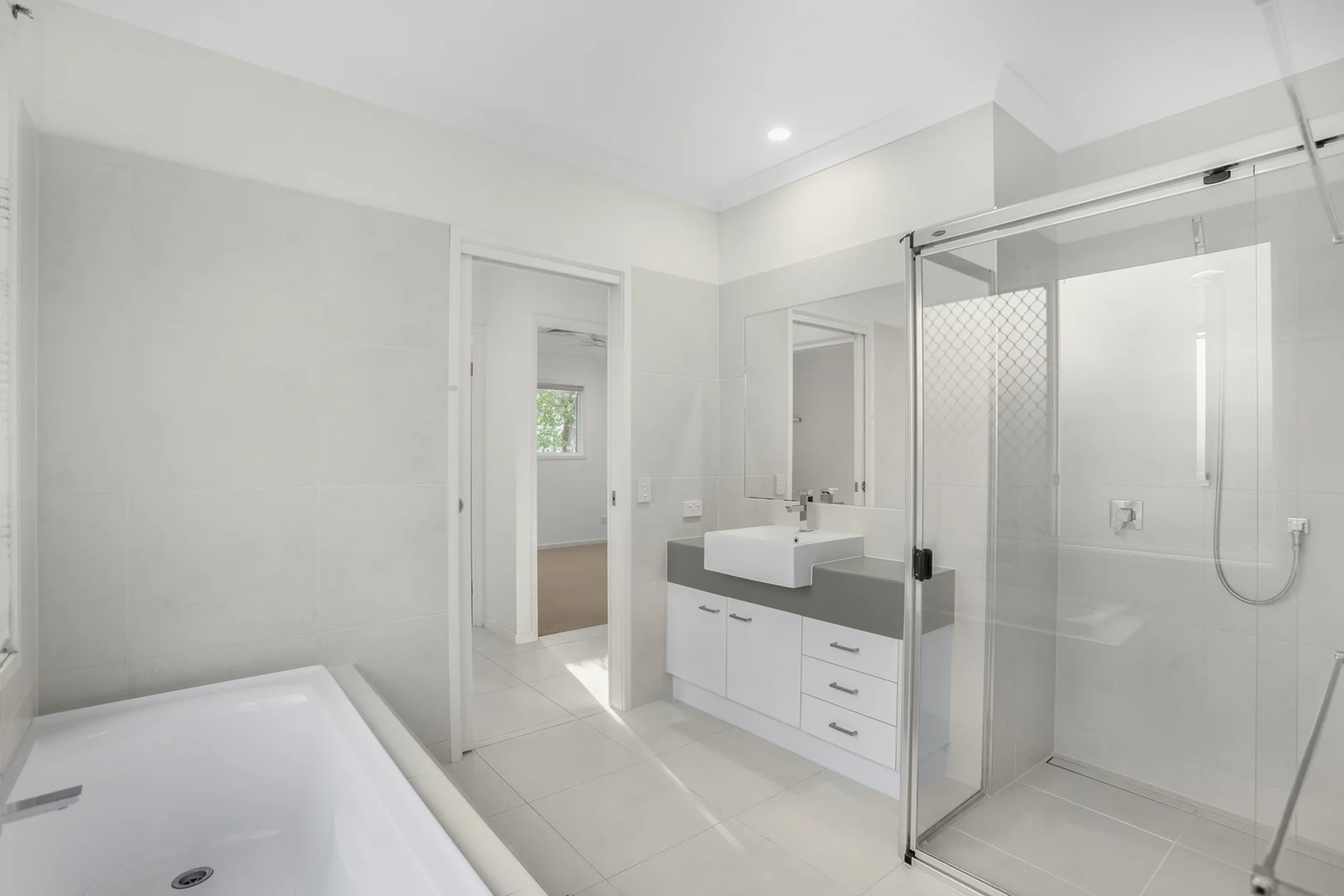 Additional image 12 of 2/1 Harbour Heights Lane, Kuluin QLD 4558