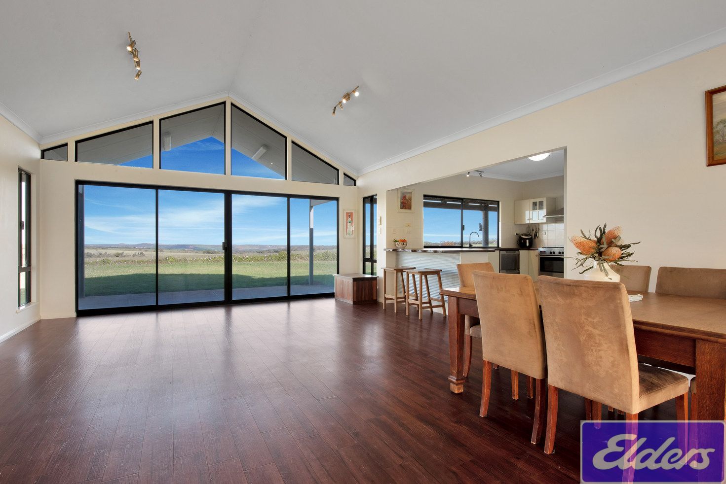 66 James Eastough Close, Nanson WA 6532, Image 2