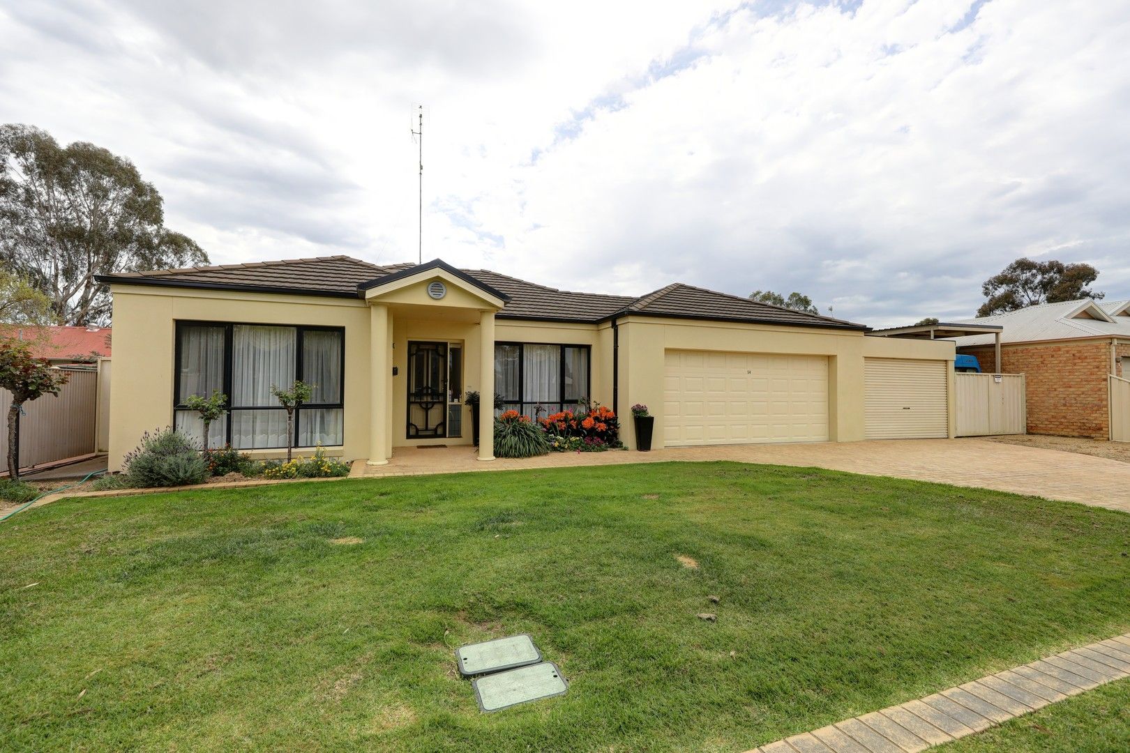 54 Bruton Street, Tocumwal NSW 2714 Domain