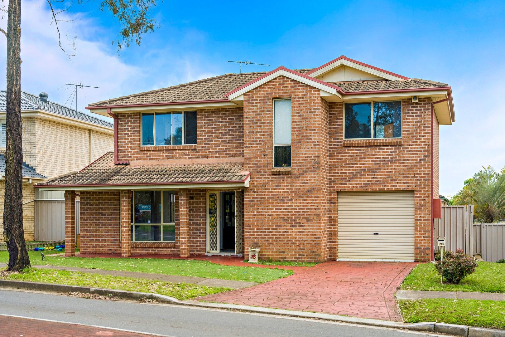 3 bedrooms House in 295 Braidwood Drive PRESTONS NSW, 2170