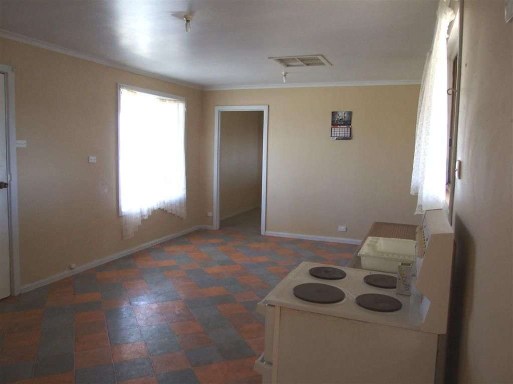 61 Jones Road, BARMERA SA 5345, Image 2