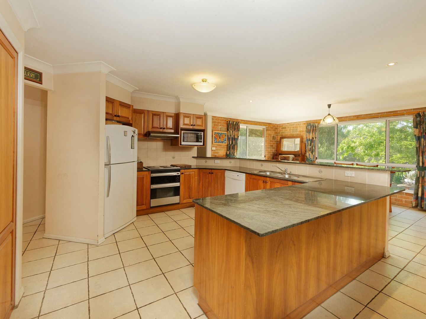 22 Stringy Bark Avenue, Tallong NSW 2579, Image 2