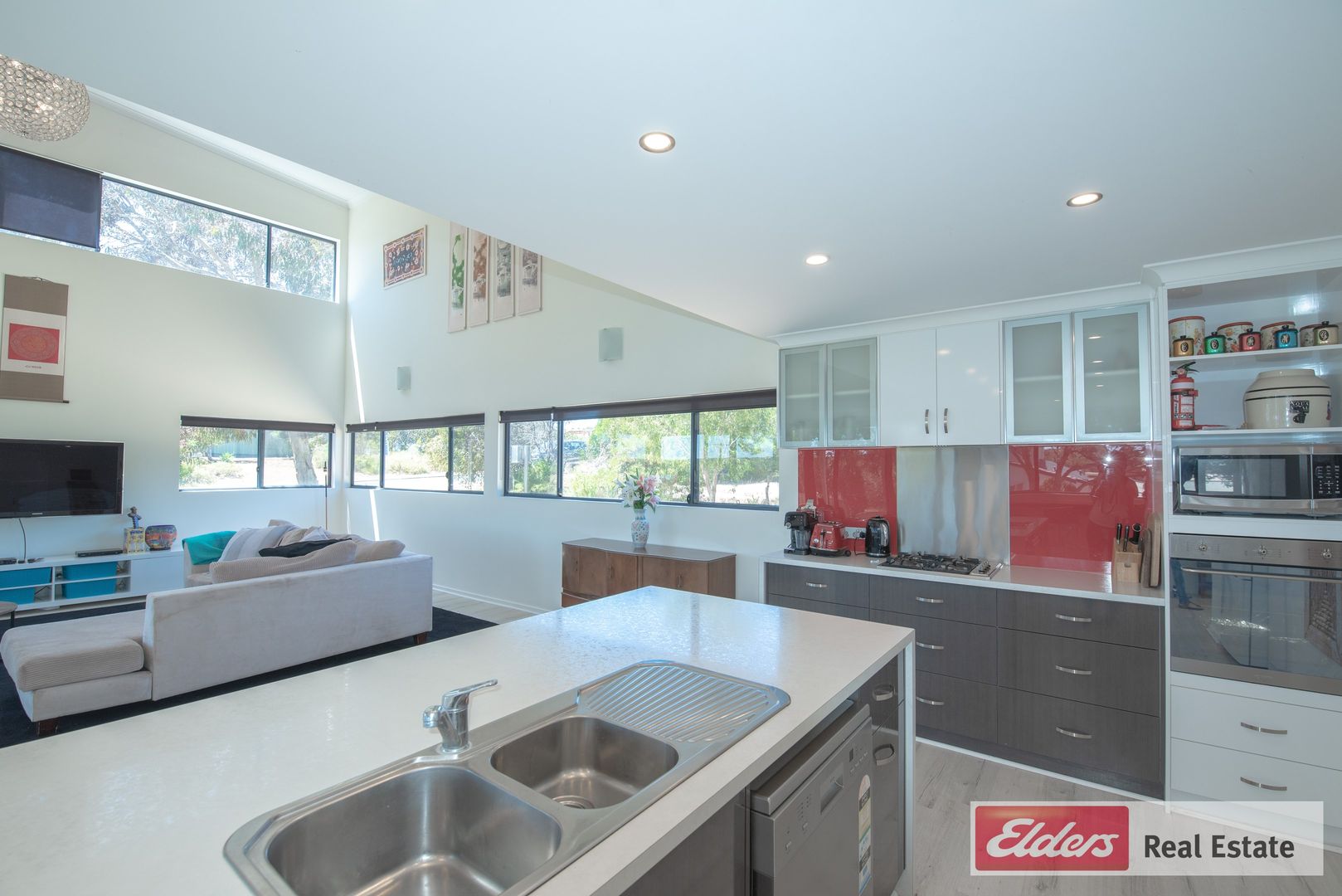 30 Bennett Street, Bremer Bay WA 6338, Image 2