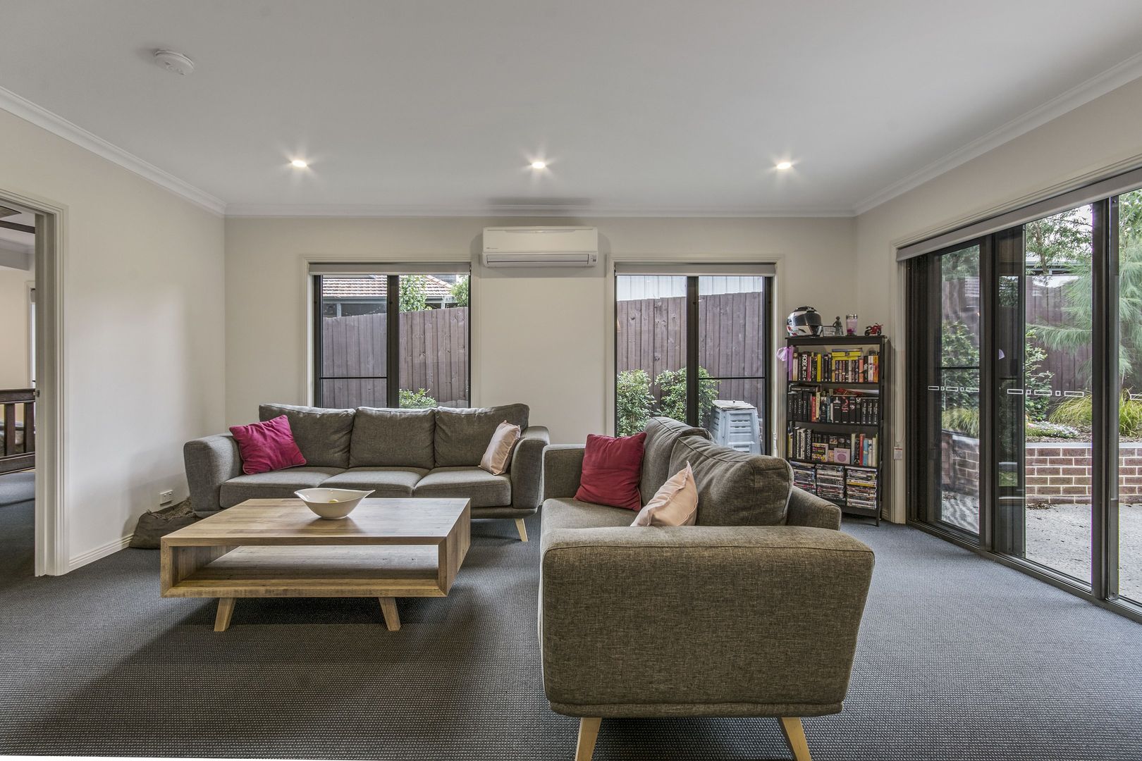 2/4 Dillon Court, Bayswater VIC 3153, Image 1