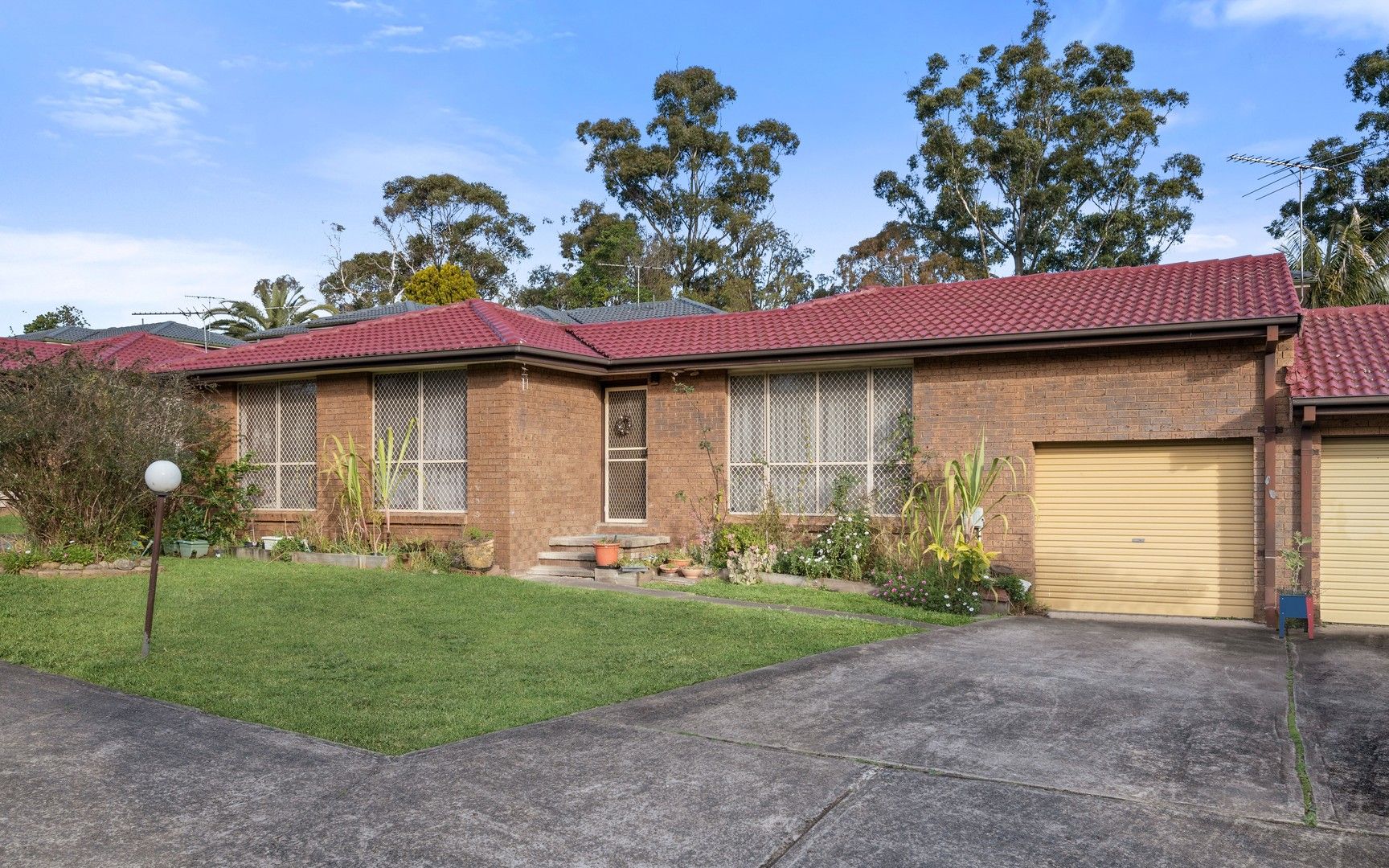 2 bedrooms Villa in 3/4 Mary Street MACQUARIE FIELDS NSW, 2564